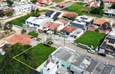 Terreno bem localizado quadra da lagoa na praia de barra velha /sc