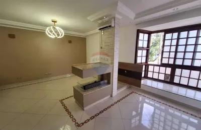 Casa com 3 quartos para alugar na Vila Nivi, São Paulo 
