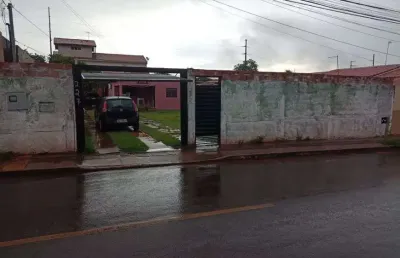 Térrea para venda possui 90 metros quadrados com 3 quartos
