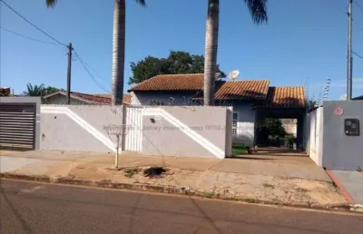 Térrea para venda tem 110 metros quadrados com 3 quartos