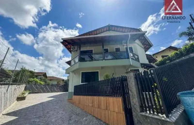 Casa com 6 dormitórios, sendo 3 suítes à venda, 374 m² por r$ 995.000 - garcia - blumenau/sc