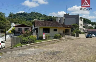 Casa com 6 dormitórios, sendo 2 suítes à venda, 261 m² por r$ 1.200.000 - água verde - blumenau/sc