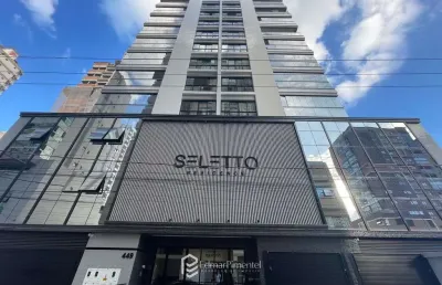 Apartamento à venda com 2 suítes na meia praia em itapema - sc