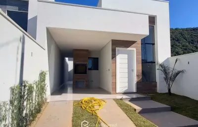 Casa à venda com 3 dormitórios sendo 1 suíte no alto são bento em itapema-sc