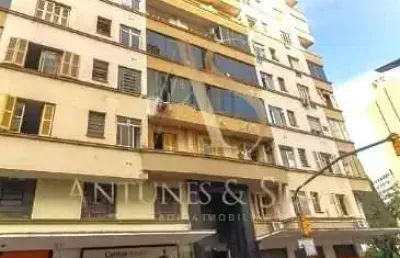 Apartamento com 2 quartos à venda na avenida borges de medeiros, 1042, centro, porto alegre por r$ 320.000