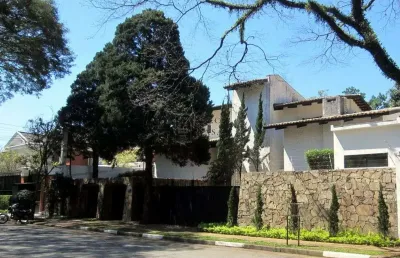Casa para alugar no jardim guedala - com piscina e 3 suítes