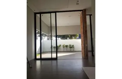 Casa em condomínio fechado com 4 quartos à venda no jardim botânico, uberlândia  por r$ 1.750.000