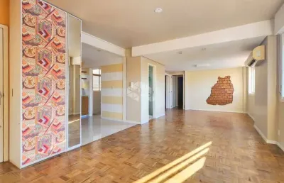 Maravilhosa cobertura com amplo terraço,  elevador e garagem fechada .