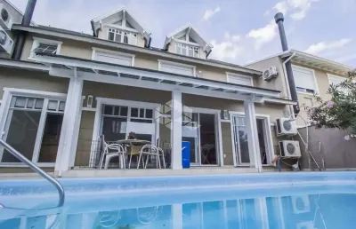 Casa em condomínio, 5 suites e 4 vagas no jardim botânico!