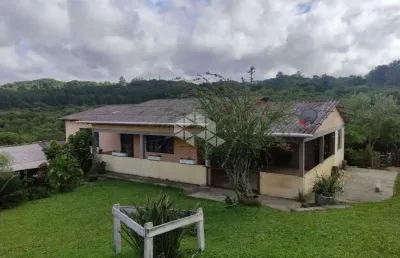 Chácara / sítio com 3 quartos à venda na Rua Dona Francisca Alves, 191, Lomba do Pinheiro, Porto Alegre