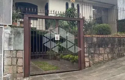 Casa com 3 quartos à venda na Beco Circular, 508, Vila Ipiranga, Porto Alegre