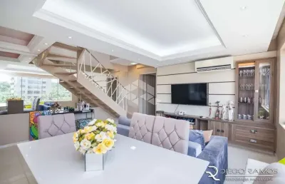 Cobertura de 3d com 1 suíte,  2 vagas cobertas e escrituradas no bairro petrópolis