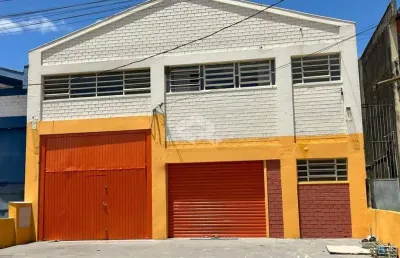 Pavilhão  a  poucas  quadras  da  ceasa, br 116  e  trensurb