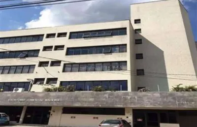 Ótimas salas comerciais, prédio comercial nas proximidades do terminal rodoviário..