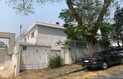 Casa com 3 quartos para alugar na Rua Trenton, 80, Parque do Colégio, Jundiaí