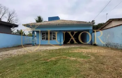Linda casa localizada no bairro volta grande em navegantes sc, casa 3 dormitórios e terreno de 770 m².