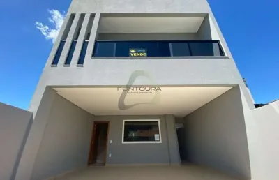 Casa em condomínio fechado com 3 quartos à venda na rua 406, 1787, morretes, itapema por r$ 750.000