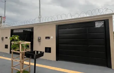 Casa moderna com 2 quartos com suíte - completa para morar