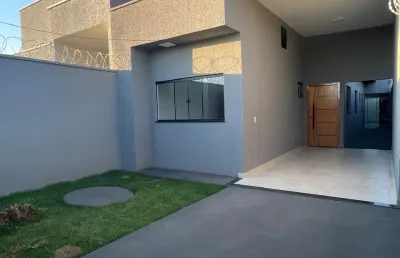 Linda casa com 3/4 no residencial solar central park