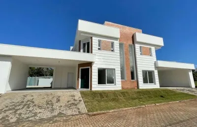 Lindo sobrado com piscina no condomínio belle ville