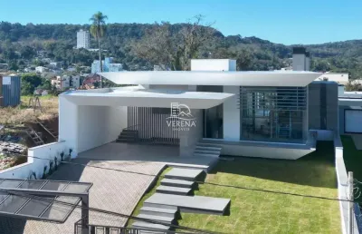 Imponente residencia de altíssimo padrão no santo inácio