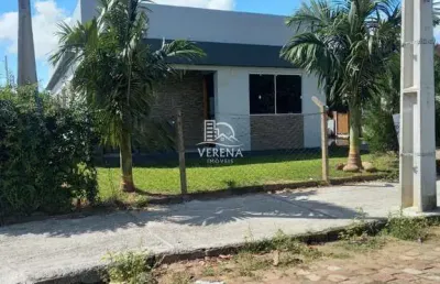 Casa de esquina com 03 dormitórios no arroio grande