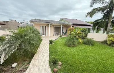 Casa com 3 quartos à venda na Travessa Canela, 37, Arroio Grande, Santa Cruz do Sul