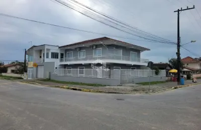 Vende-se sobrado na praia grande - ideal para moradia ou investimento.