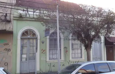 Casa com 2 quartos à venda na rua mateus leme, 343, são francisco, curitiba, 250 m2 por r$ 700.000