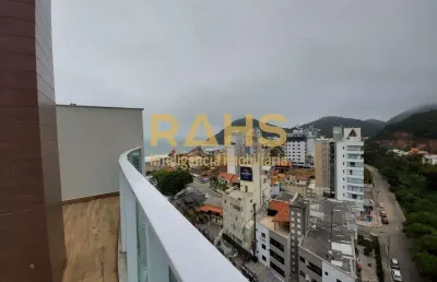 Cobertura duplex na praia brava com vista mar, 4 suítes e 5 vagas.