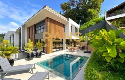 Casa a venda com 3 suítes no bairro américa em joinville
