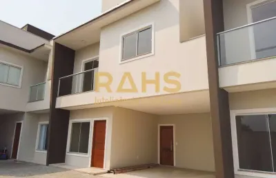 Sobrado geminado no bairro bom retiro em joinville - rahs imobiliária