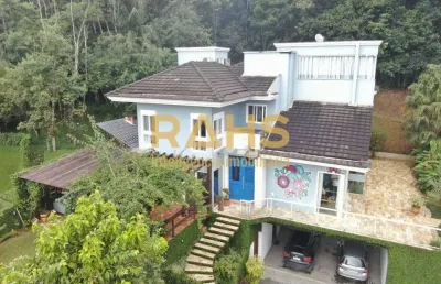Linda casa com piscina e pista de skate no bairro são marcos - rahs inteligência imobiliária
