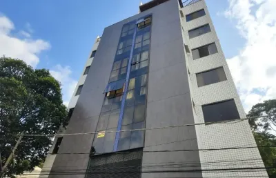 Código 4459 - vende apartamento na rua caviúna, bairro horto, 03 quartos com guarda roupa, sendo 01 suíte, sala/copa, cozinha com armários, área de serviço, 01 banheiro social, 02 vagas de garagem .