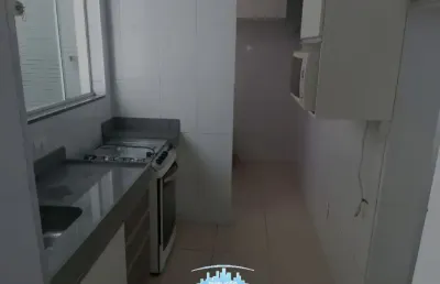 Código 4535 - vende apartamento no bairro iguaçu, com 02 quartos, sala/copa, sacada, cozinha com armários, área de serviço, banheiro social, 01 vaga de garagem.