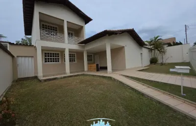 Código 4555 -  aluga casa no bairro castelo, 03 quartos sendo uma suíte com sacada, todos os quartos possuem guarda-roupa, 03 salas, copa, cozinha, área de serviço, um banheiro social, área livre com 