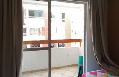 Apartamento com 2 quartos para alugar na Rua Professor Isaías Alves De Almeida - Costa Azul, Salvador - Ba, Brasil, Costa Azul, Salvador