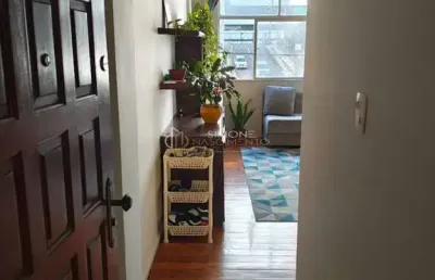 Apartamento com 2quartos tem 80m2 com dependência completa com 2 vagas na pituba - salvador - ba
