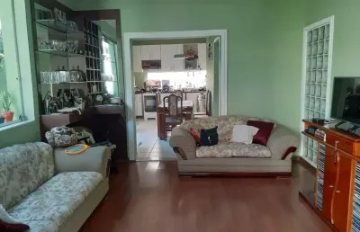 Casa com 2 quartos à venda na Rua Três Pontas, Carlos Prates, Belo Horizonte