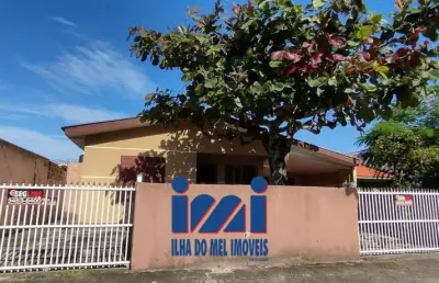 Casa com 5 quartos à venda no Centro, Matinhos 