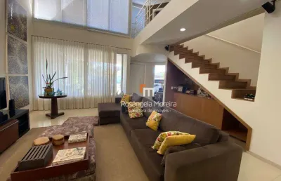 Sobrado de 360m² com 4 suítes e piscina à venda no vilage la montagne