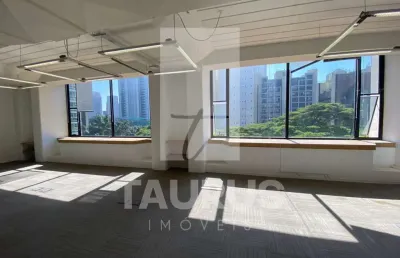 Conjunto comercial disponível para alugar em brooklin. 5 salas, 8 vagas, 345m².