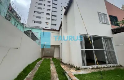 Sobrado à venda na vila olímpia, 3 dormitórios, 3 vagas, 131m².