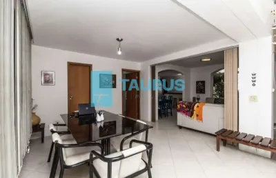 Sobrado à venda, 4 dormitórios, 3 vagas, 220m², campo belo.