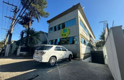 Prédio comercial para alugar, 3 andares, 1026m², campo belo.