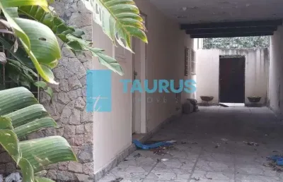 Sobrado para locação, 3 dormitórios, 3 vagas, 300m², campo belo.