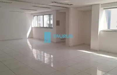Sala comercial com 6 salas para alugar em Santo Amaro, São Paulo 