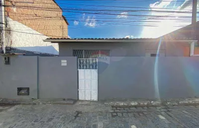 Casa com 2 quartos à venda na Rua do Sossego, 62, Nova Parnamirim, Parnamirim