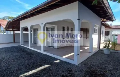 Casa com 4 quartos para alugar no Daniela, Florianópolis 
