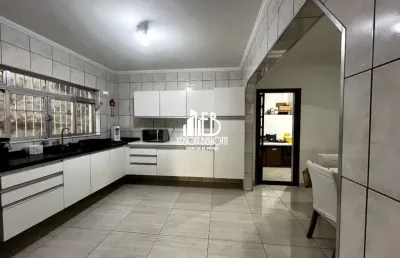 Sobrado à venda na vila curuça, 4 dorms, 1 suíte, 6 vagas, 205 m²